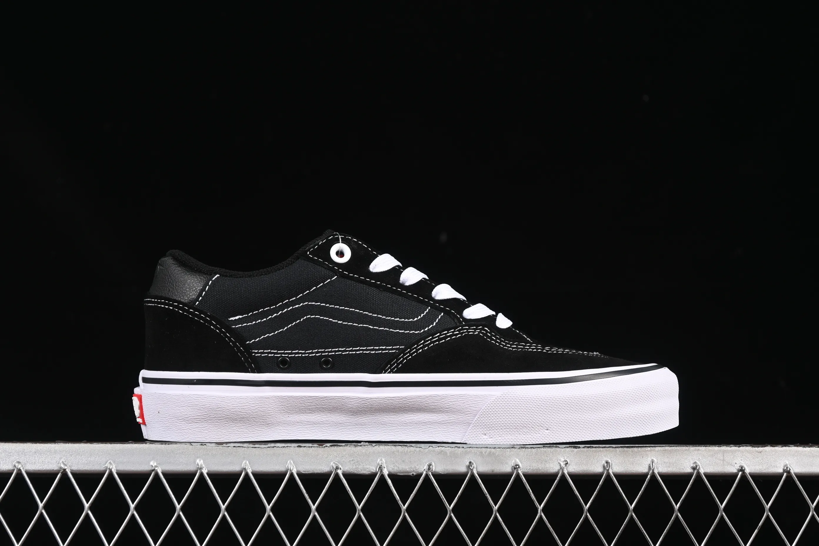 All categories Vans Vans series Vans Low Vans low-top Vans Rowan Skate Boarding Classic and versatile lightweight and comfortable professional skateboard shoes VN0A4TZCY28